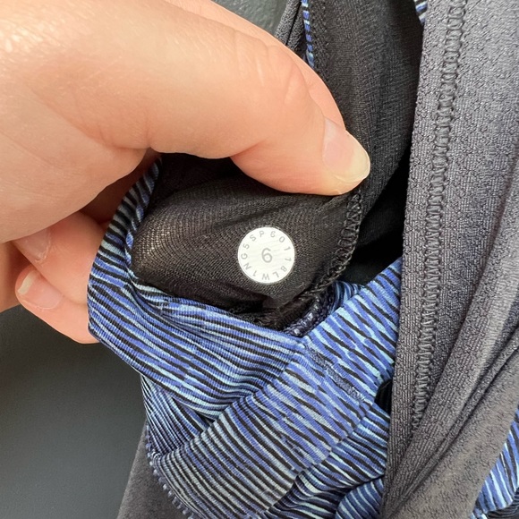 Lululemon Ready & Go Tank Built-In Bra Top Gray Blue Size 6 - Picture 6 of 7